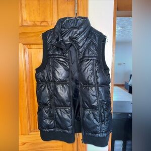 Women’s size L Black Quilted Puffer Vest